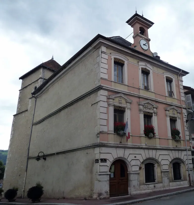 Les Échelles (73360)
